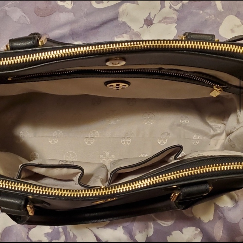 Tory Burch Robinson Double Zip Tote - Picture 7 of 7